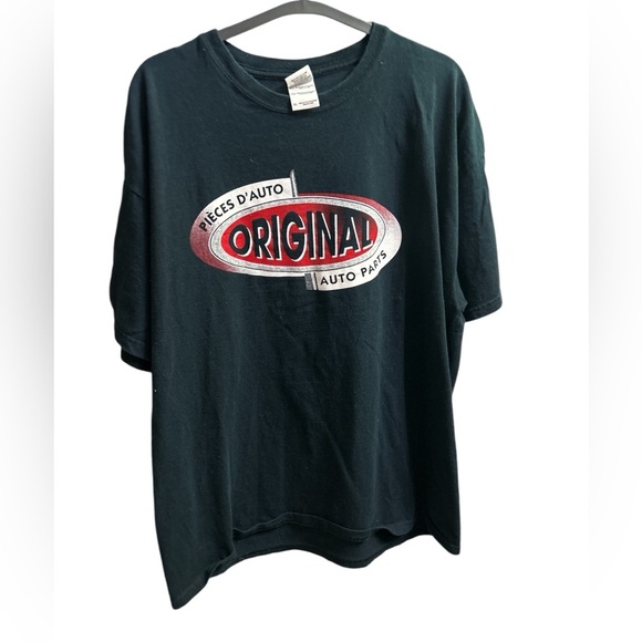 Gildan Other - Snap on T-shirt